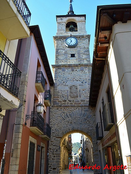 Puerta de la Torre Reloj en Ponferrada, MonumentalNet