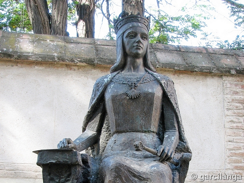Estatua de Isabel la Católica